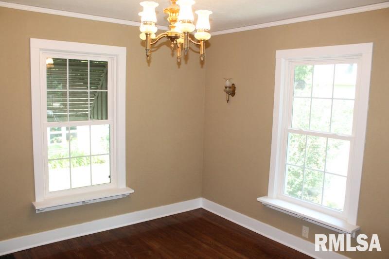 5025 North Prospect Road Peoria Heights, IL 61616 - Photo 7 of 29 Gallery Image 7