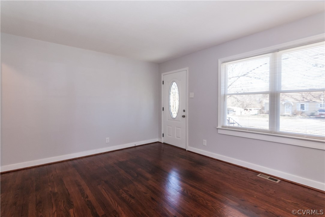 2910 Blendwell Road Richmond, VA 23224 - Photo 4 of 29 Gallery Image 4