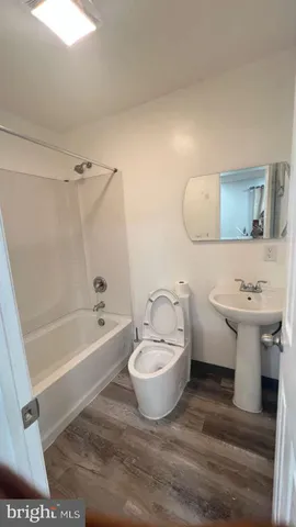 $2,800 | 3007 Elmwood Drive, Alexandria, VA 22303