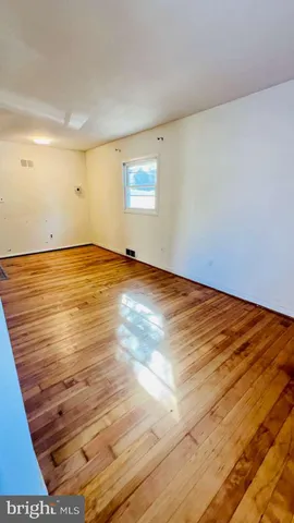 $2,800 | 3007 Elmwood Drive, Alexandria, VA 22303