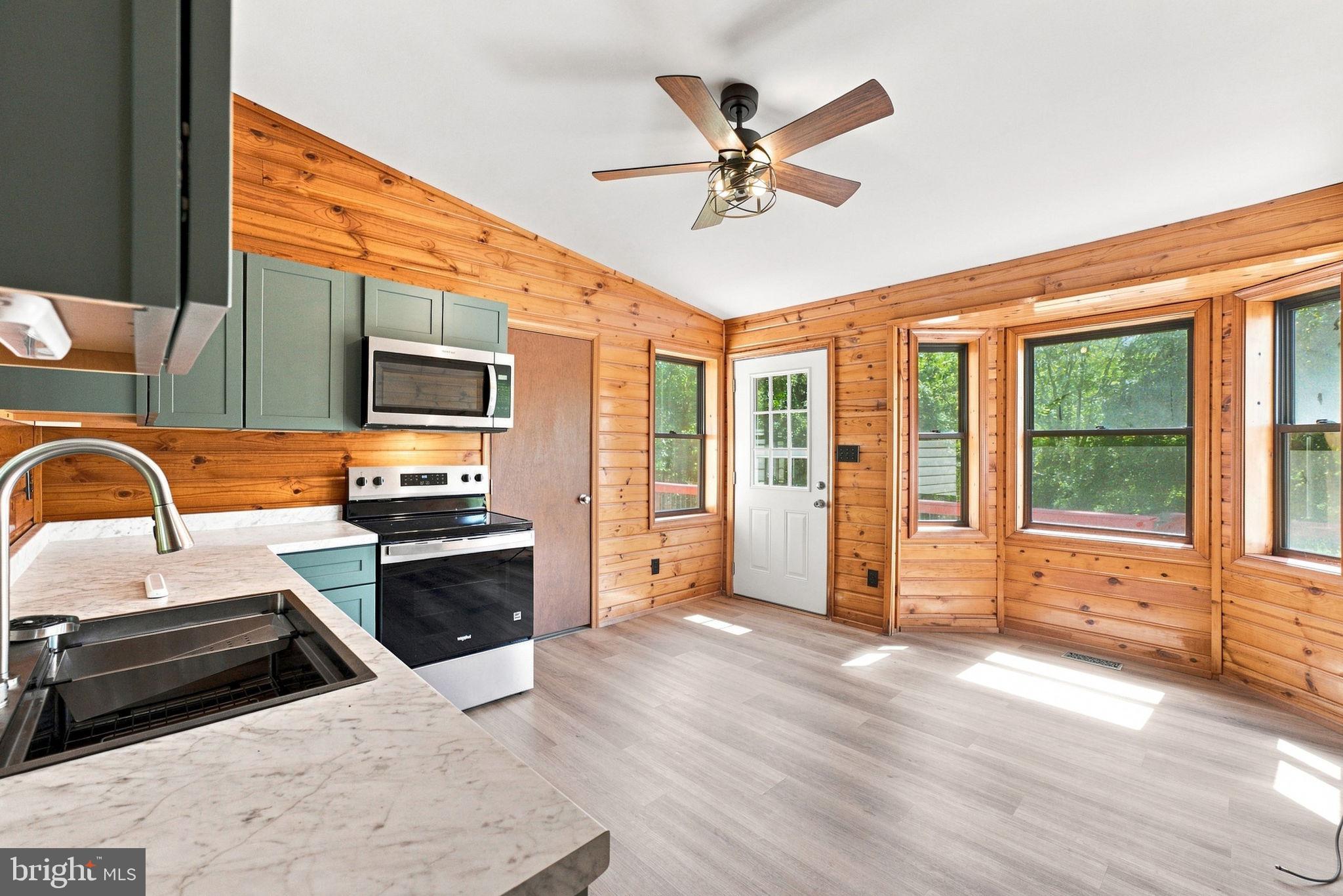 8265 Opal Road Warrenton, VA 20186 - Photo 18 of 68 Kitchen