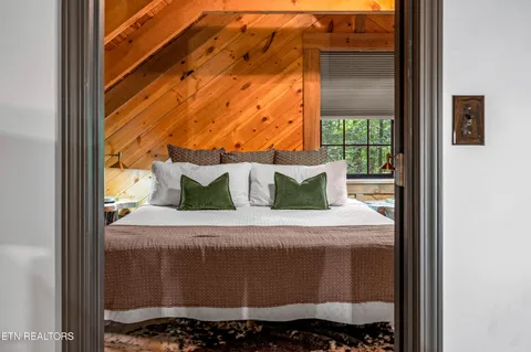 $740,000 | 278 Laurel Road, Townsend, TN 37882