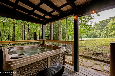 $740,000 | 278 Laurel Road, Townsend, TN 37882