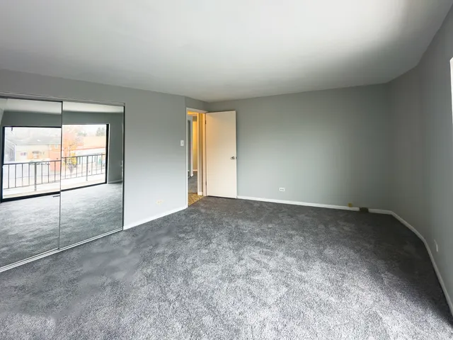 $150,000 | 3900 West 95th Street, Unit 204, Evergreen Park, IL 60805