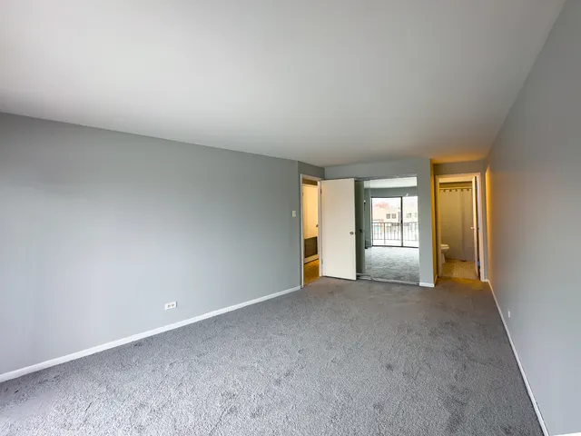 $150,000 | 3900 West 95th Street, Unit 204, Evergreen Park, IL 60805