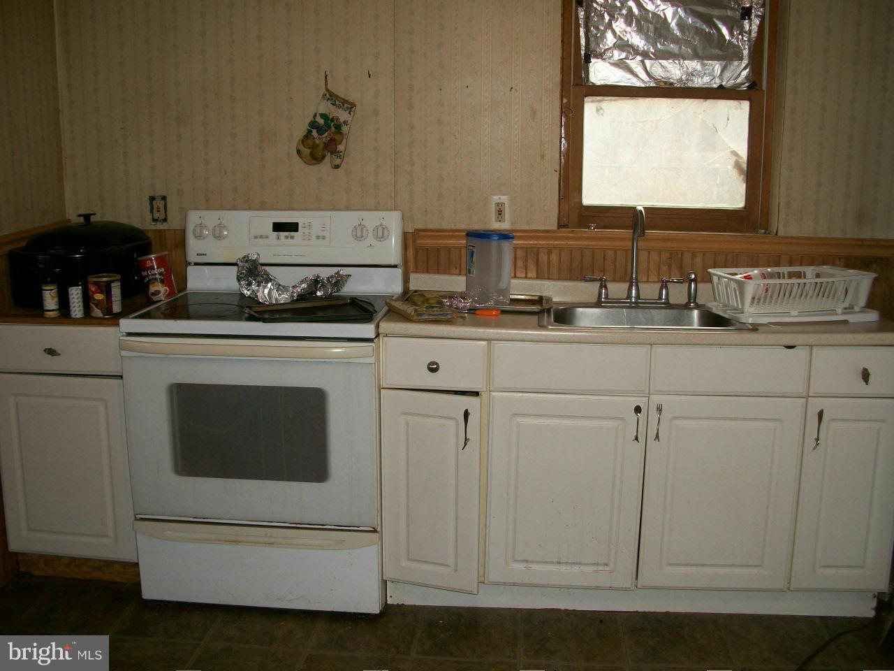 3208 Conowingo Road Street, MD 21154 - Photo 27 of 30 Basement - Inlaw Suite kitchen