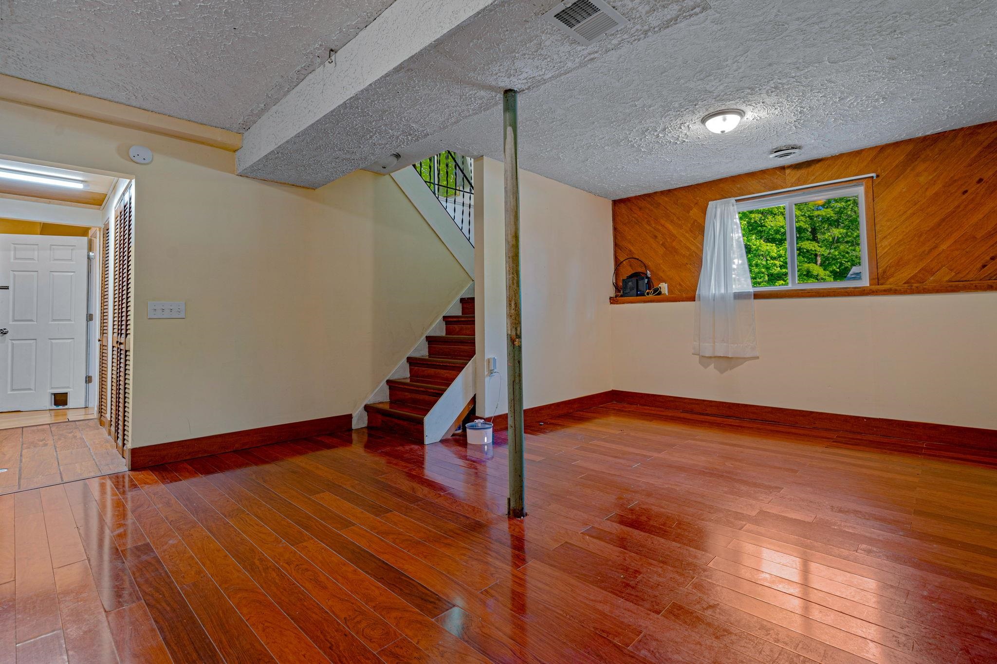 4183 Brammer Road Traverse City, MI 49685 - Photo 12 of 18 1911636-11.JPG