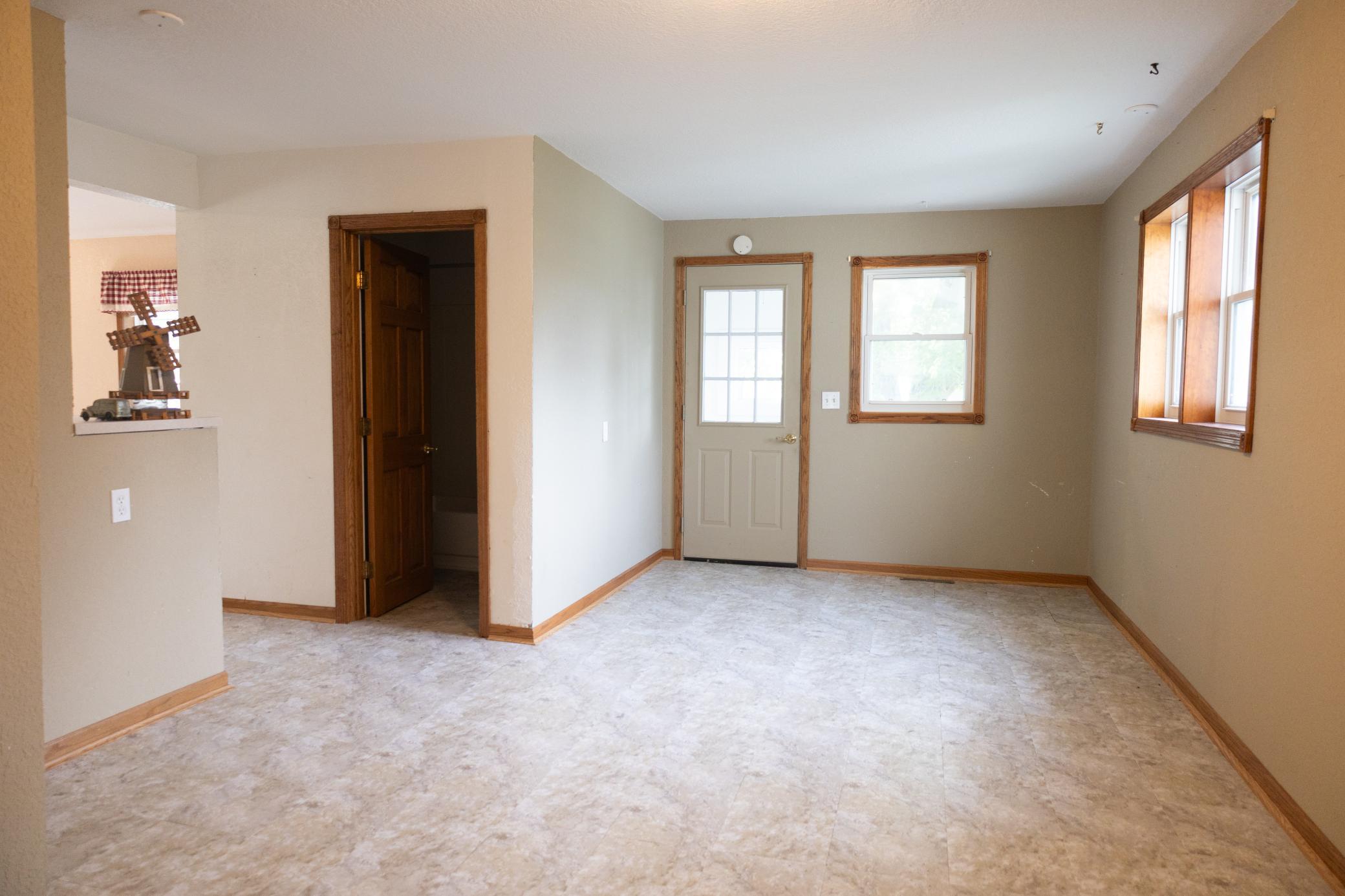 104 Indiana Avenue Adrian, MN 56110 - Photo 29 of 48