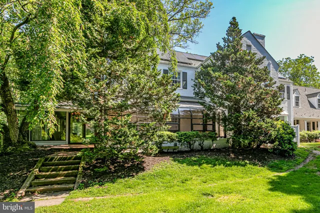 $999,999 | 15 West Long Drive, Lawrenceville, NJ 08648