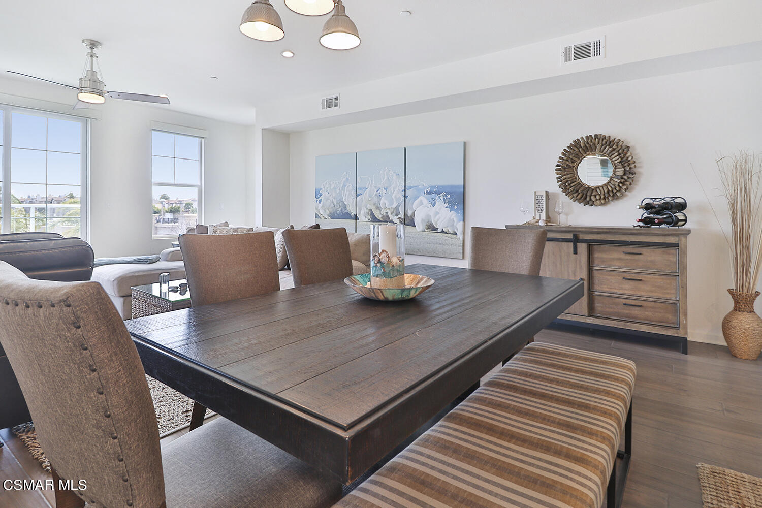 4012 Tradewinds Drive, Unit 101 Oxnard, CA 93035 - Photo 19 of 56 dKitchen and Dining2