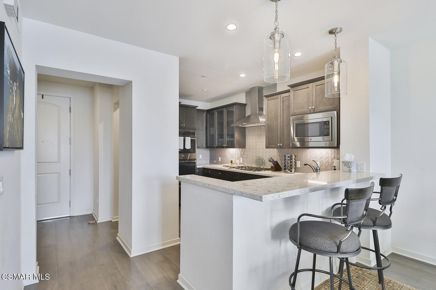 4012 Tradewinds Drive, Unit 101 Oxnard, CA 93035 - Photo 20 of 56 dKitchen and Dining3