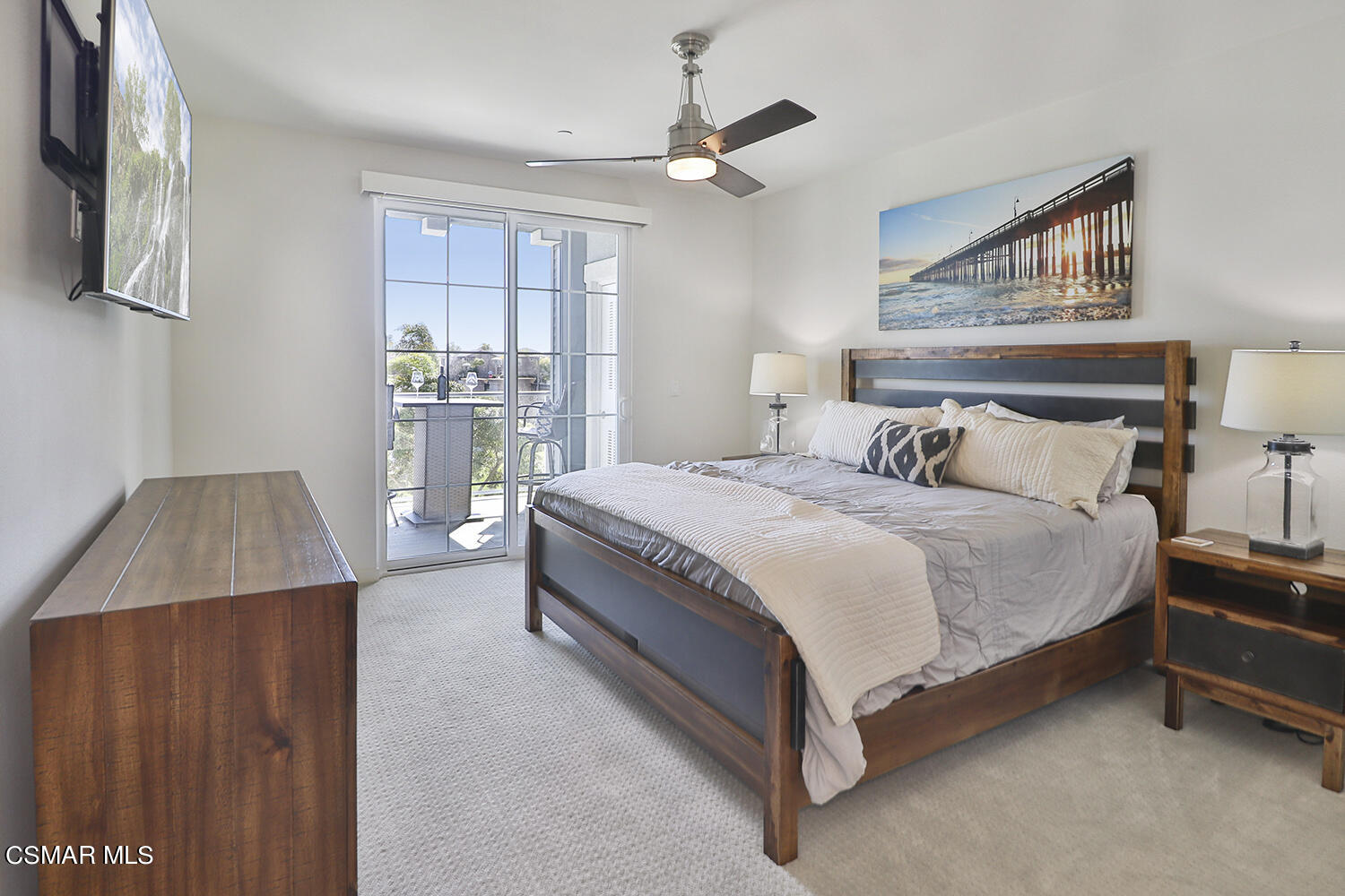 4012 Tradewinds Drive, Unit 101 Oxnard, CA 93035 - Photo 35 of 56 iMain Bedroom Suite1