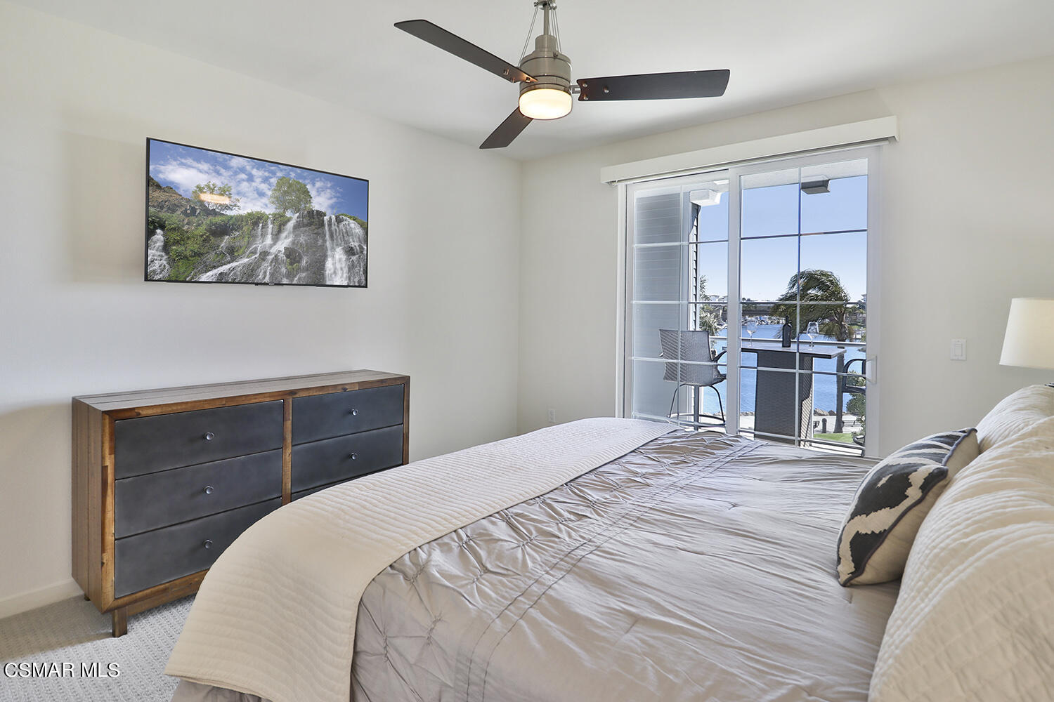 4012 Tradewinds Drive, Unit 101 Oxnard, CA 93035 - Photo 36 of 56 iMain Bedroom Suite2