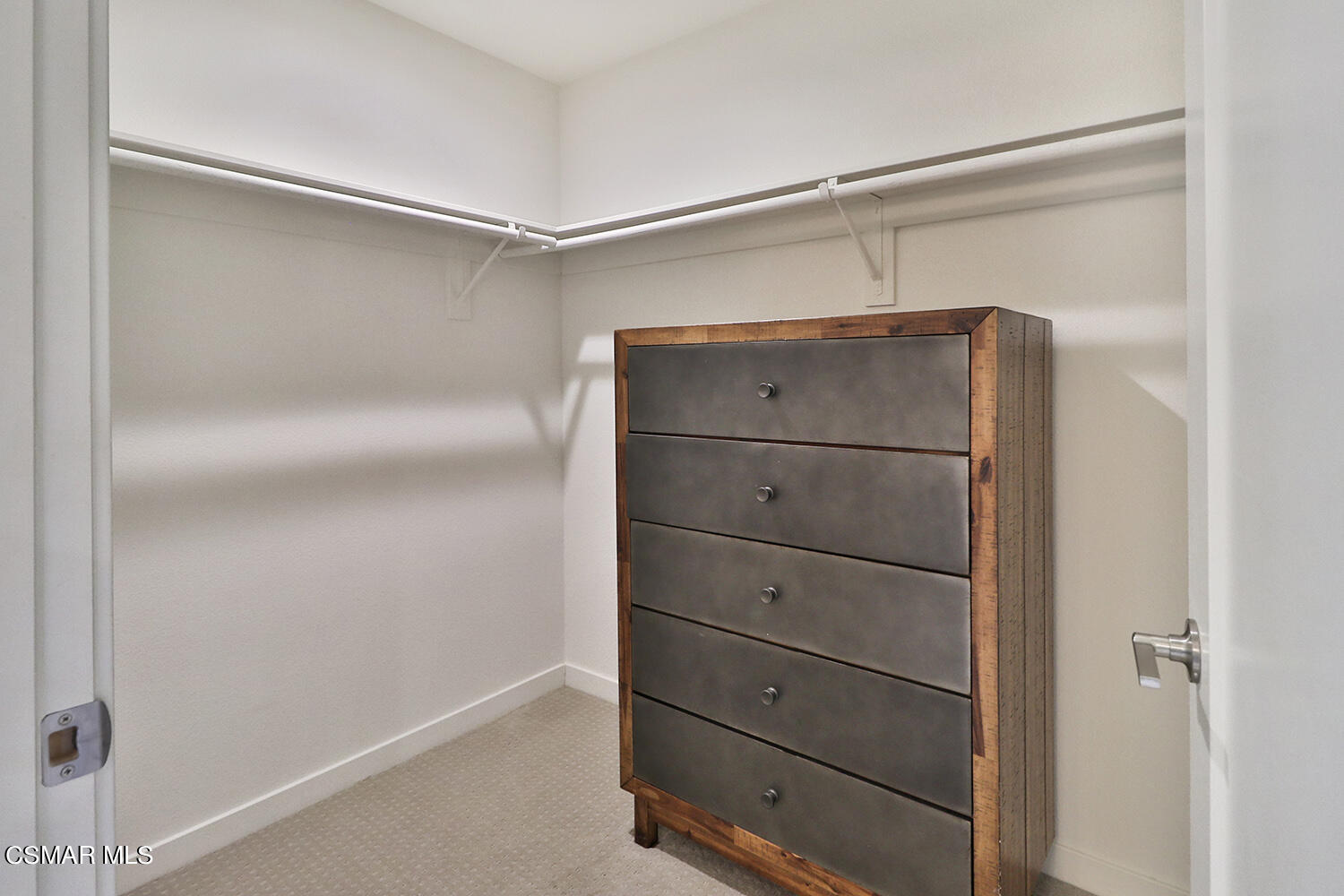 4012 Tradewinds Drive, Unit 101 Oxnard, CA 93035 - Photo 43 of 56 iMain Bedroom Suite9