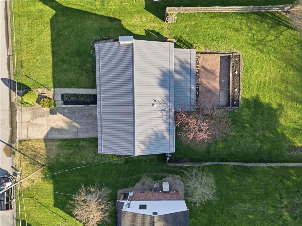 82 Spring Valley Drive Washington, PA 15301 - Photo 7 of 35