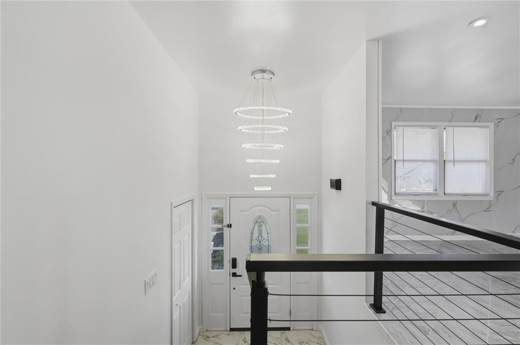 82 Spring Valley Drive Washington, PA 15301 - Photo 8 of 35