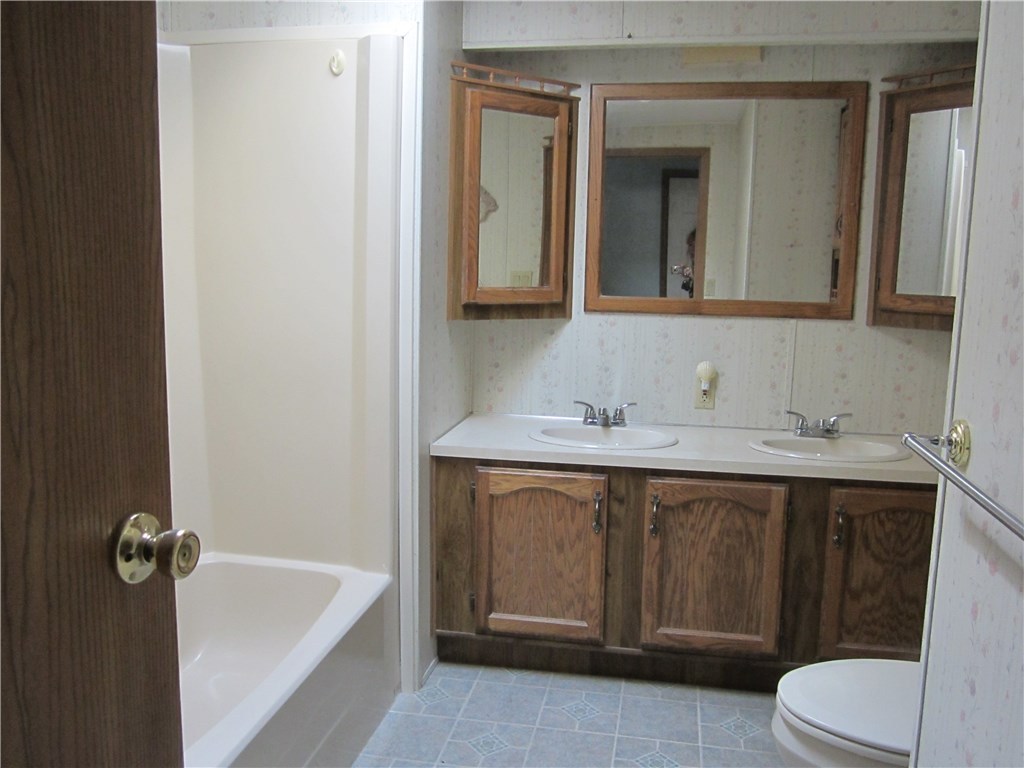 38 Lane F Coventry, RI 02816 - Photo 13 of 19 Gallery Image 13