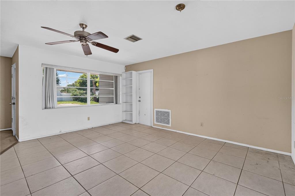 1901 57th Street North St. Petersburg, FL 33710 - Photo 8 of 34 Gallery Image 8