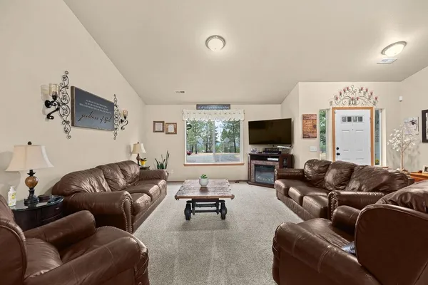 $775,000 | 14305 East Nelson Road, Elk, WA 99009