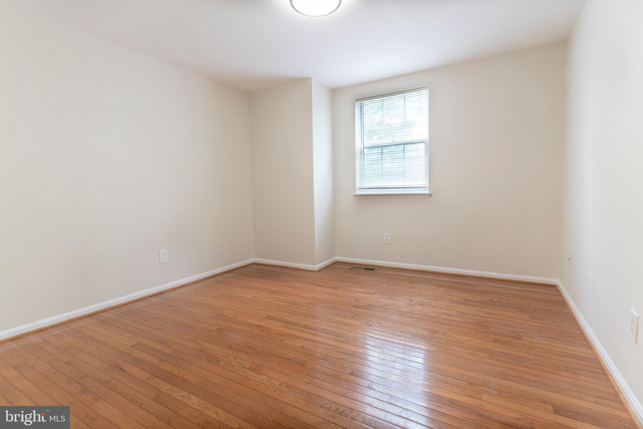 7025 Braddock Mews Place Springfield, VA 22151 - Photo 14 of 35 Bedroom