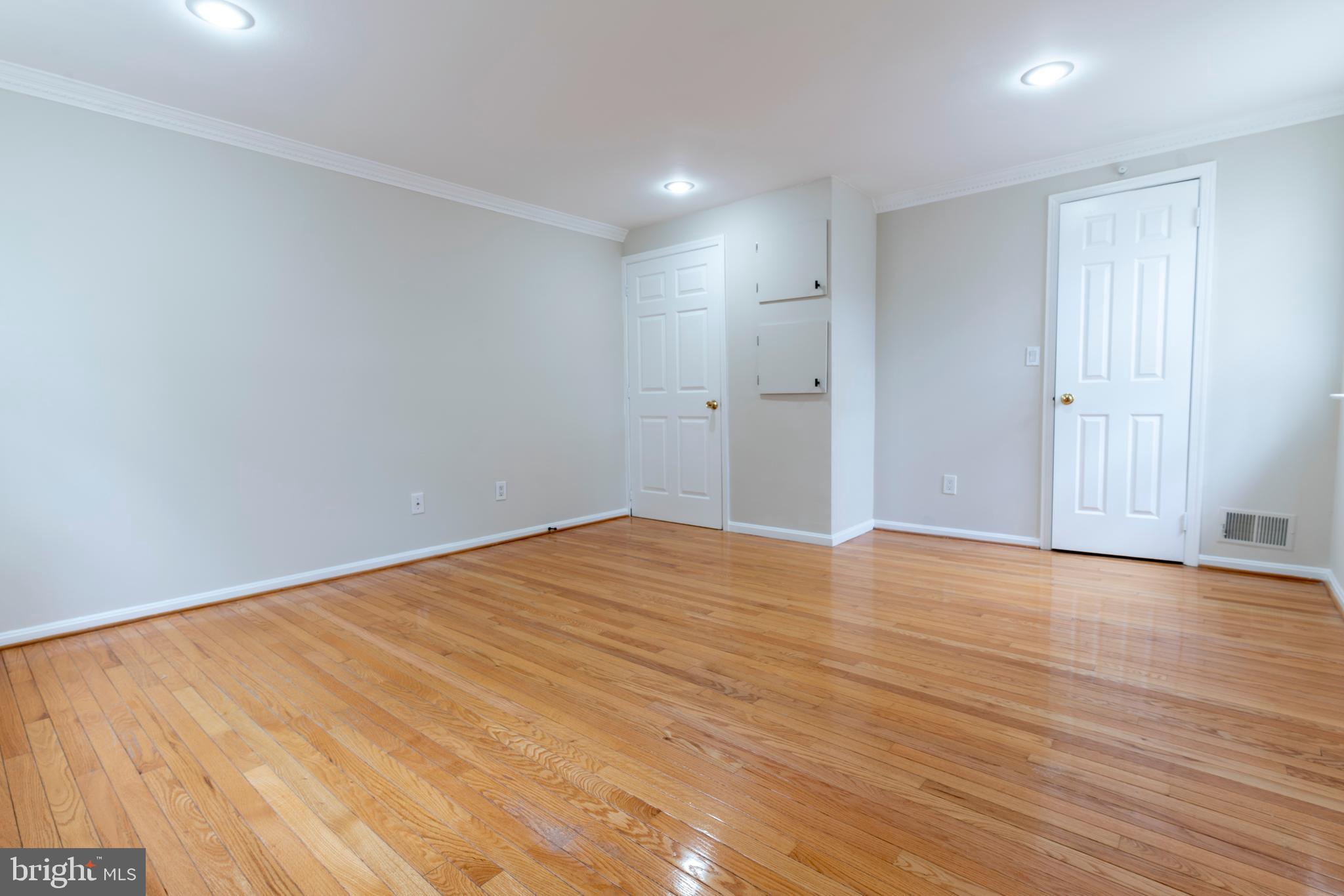 7025 Braddock Mews Place Springfield, VA 22151 - Photo 18 of 35 Master Bedroom