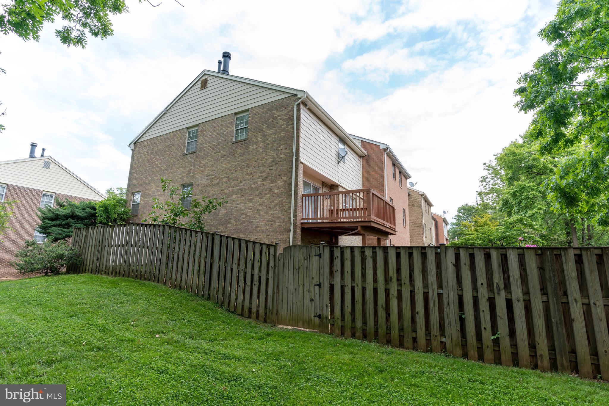 7025 Braddock Mews Place Springfield, VA 22151 - Photo 33 of 35 Side View