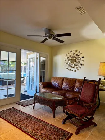 $2,500 | 2559 Arlington Street, Sarasota, FL 34239
