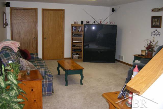 11096 Laduke Road Freeland, MI 48623 - Photo 11 of 21 20035575-10.JPG