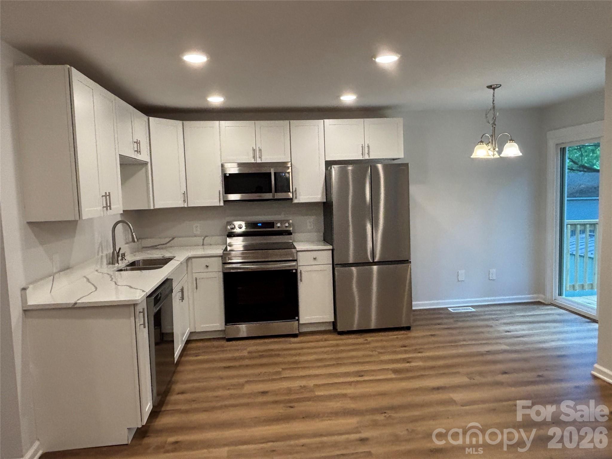 6211 Spanish Oak Road Charlotte, NC 28227 - Photo 7 of 26