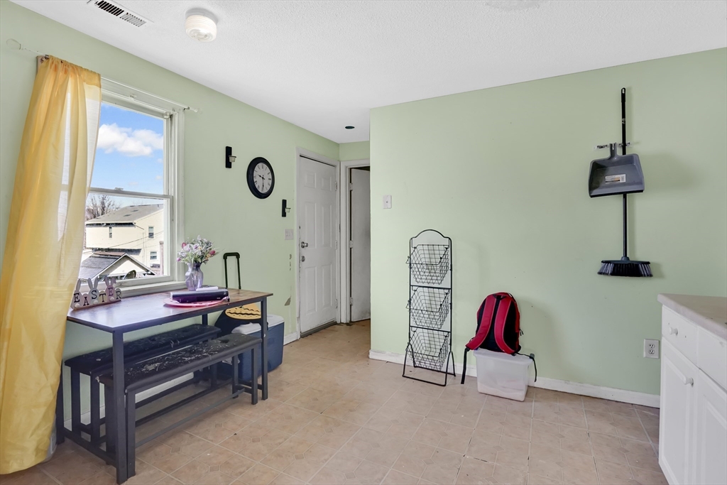 540-542 Union Street Springfield, MA 01109 - Photo 8 of 42