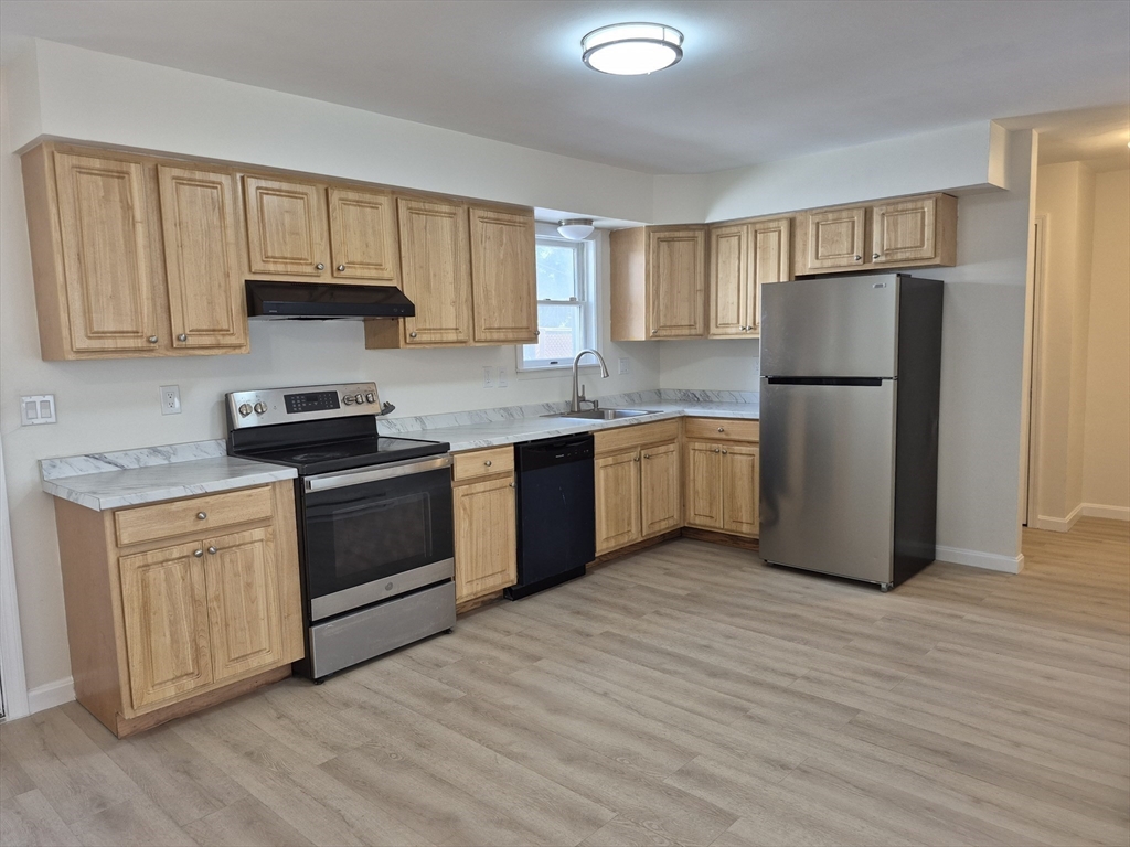 42 Peacevale Road, Unit 1 Boston, MA 02124 - Photo 5 of 21