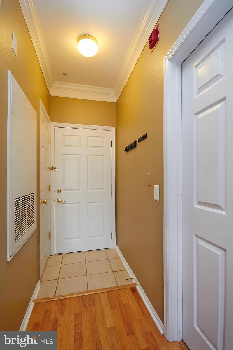 1580 Spring Gate Dr., Unit 4303 McLean, VA 22102 - Photo 2 of 26 Interior (General)