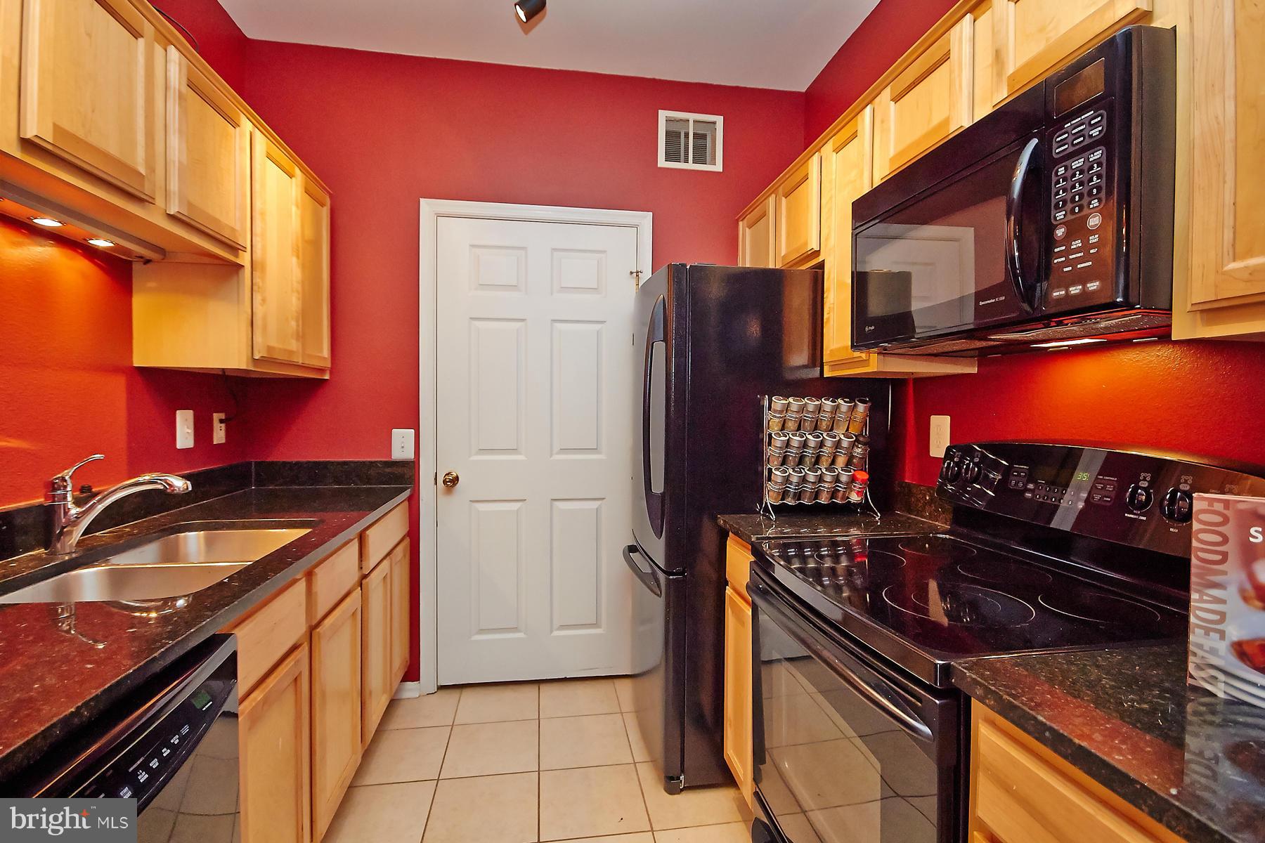 1580 Spring Gate Dr., Unit 4303 McLean, VA 22102 - Photo 8 of 26 Kitchen