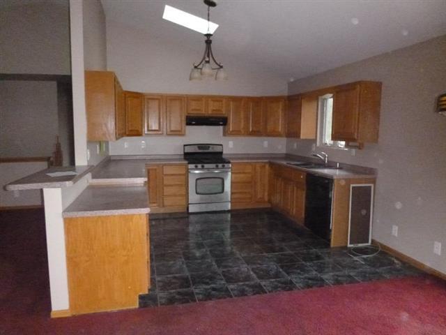 32908 Short Street Burlington, WI 53105 - Photo 3 of 15 1012202511-2-093