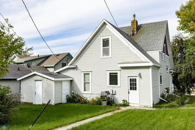 $159,900 | 320 Elm Street, Crookston, MN 56716