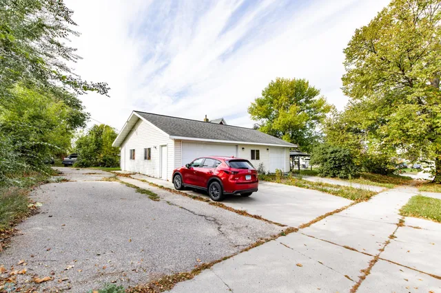 $159,900 | 320 Elm Street, Crookston, MN 56716