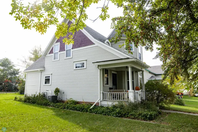 $159,900 | 320 Elm Street, Crookston, MN 56716