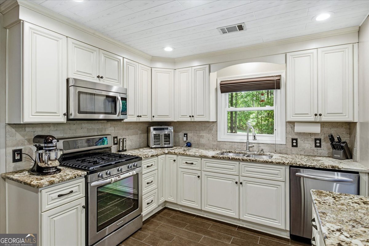265 Floyd Road Hampton, GA 30228 - Photo 13 of 64