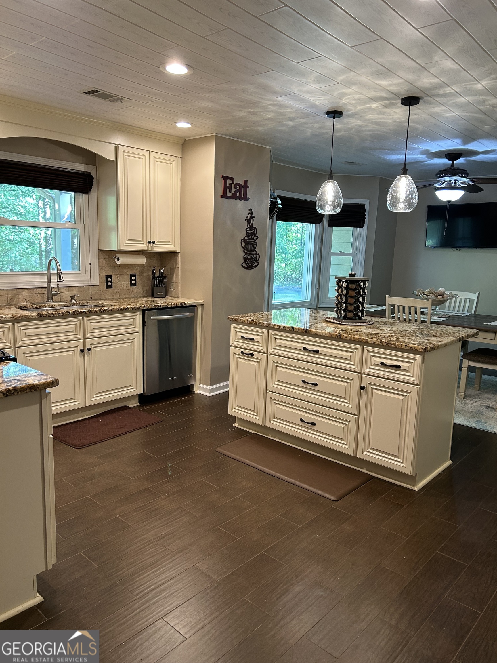 265 Floyd Road Hampton, GA 30228 - Photo 2 of 3