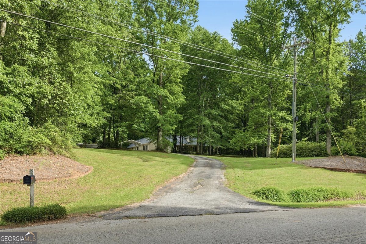 265 Floyd Road Hampton, GA 30228 - Photo 32 of 64 a view of a basketball court
