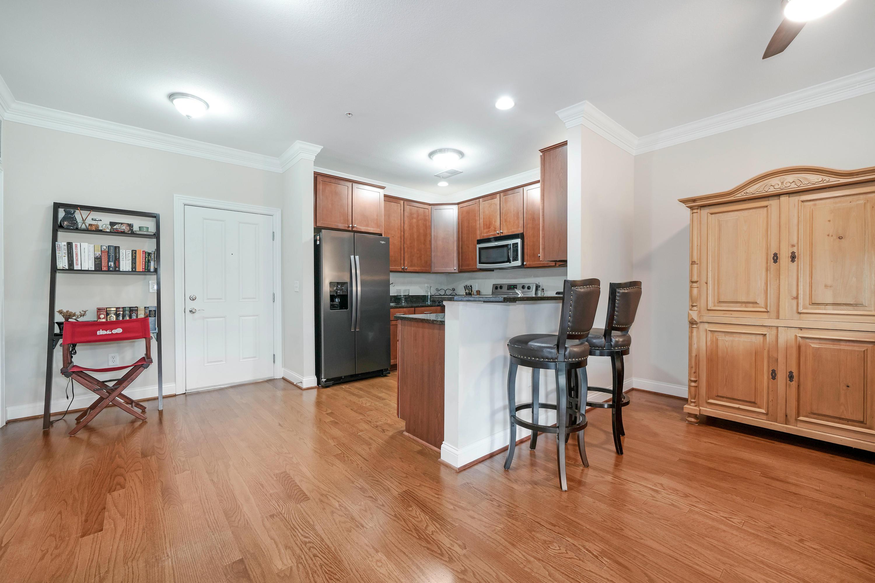 960 Perry Street, Unit 111 Columbus, OH 43215 - Photo 7 of 23