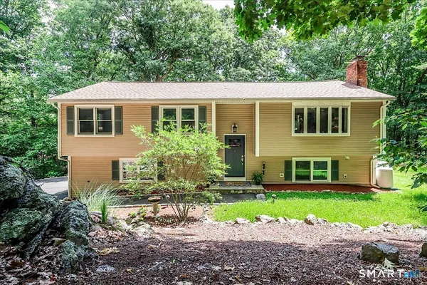 $585,000 | 23 Cedar Hill Road, Newtown, CT 06470