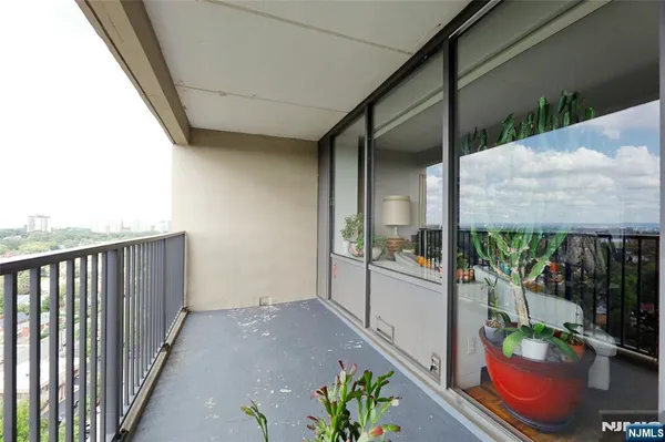 $175,000 | 6 Horizon Road, Unit 2106, Fort Lee, NJ 07024