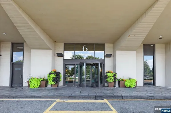 $175,000 | 6 Horizon Road, Unit 2106, Fort Lee, NJ 07024