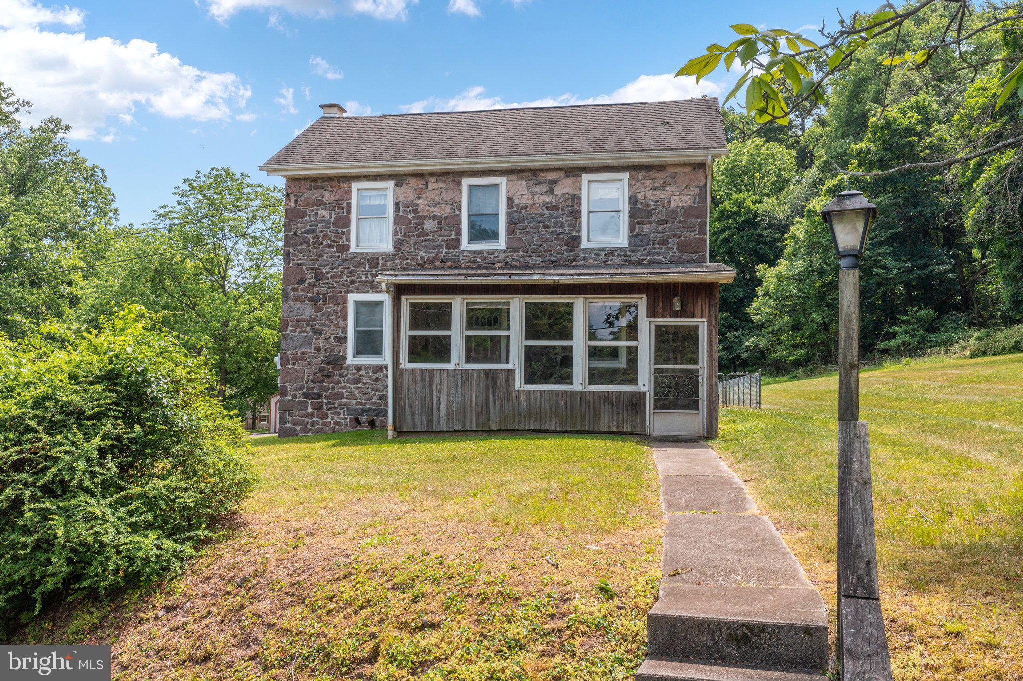 65 Center Road Douglassville, PA 19518 - Photo 3 of 52