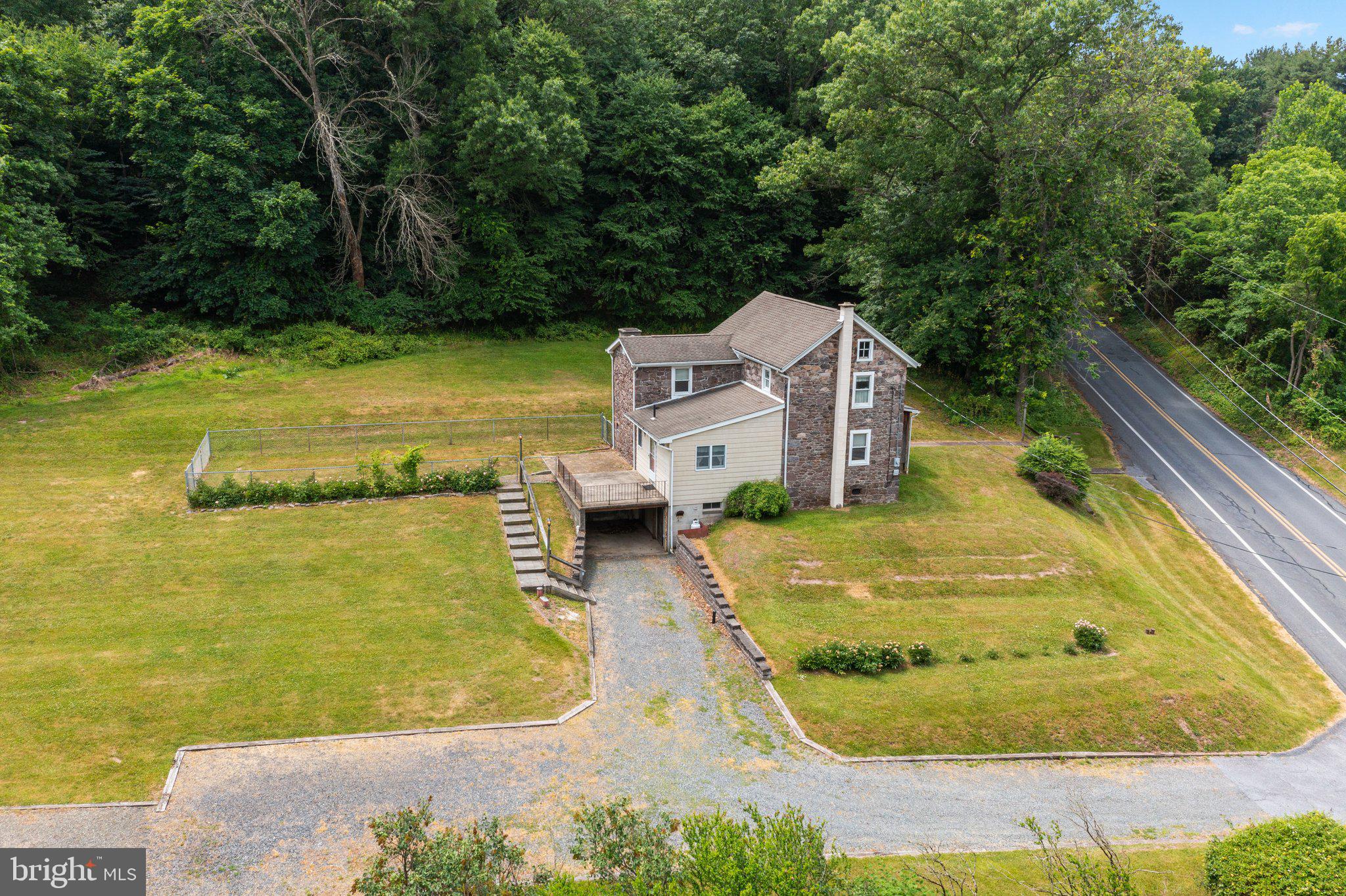 65 Center Road Douglassville, PA 19518 - Photo 5 of 52