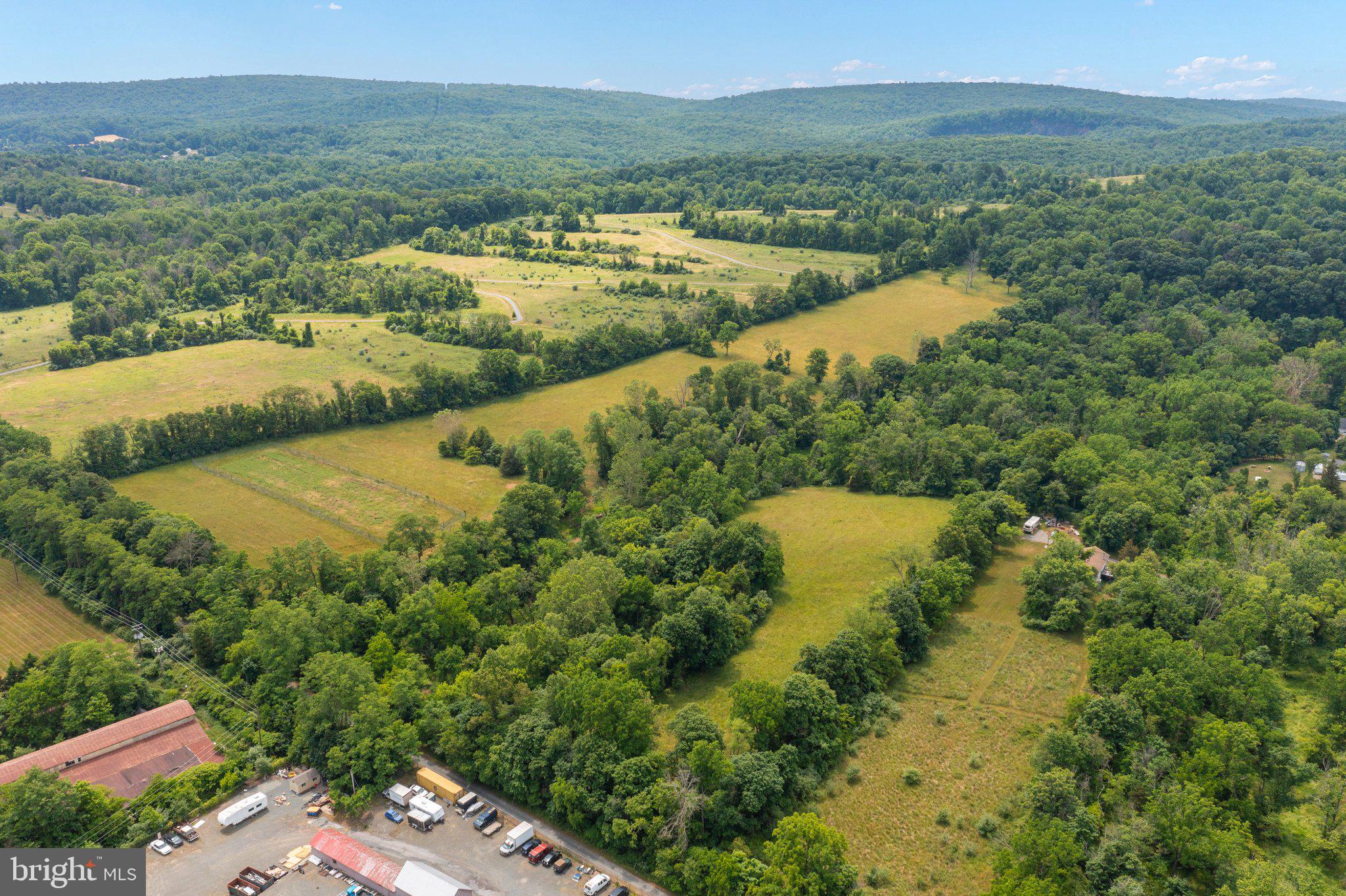 65 Center Road Douglassville, PA 19518 - Photo 9 of 52
