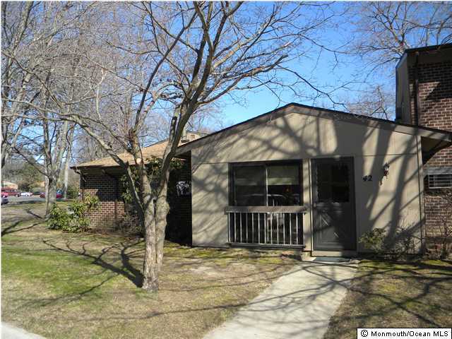 42 Lexington Court Middletown, NJ 07701 - Photo 1 of 3 Primary Photo