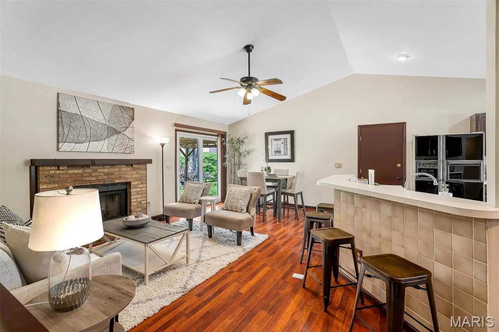 4553 Clearbrook Drive St. Charles, MO 63304 - Photo 14 of 28