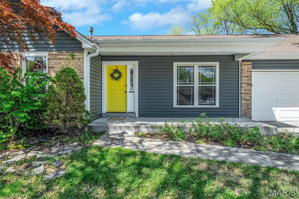 4553 Clearbrook Drive St. Charles, MO 63304 - Photo 2 of 28